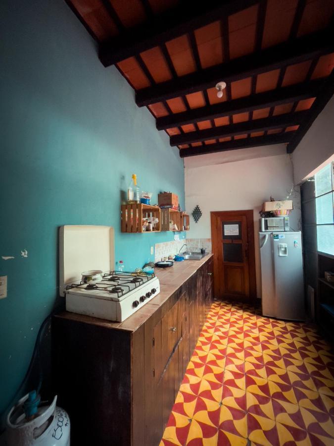 Amura Bed & Breakfast Antigua Bagian luar foto